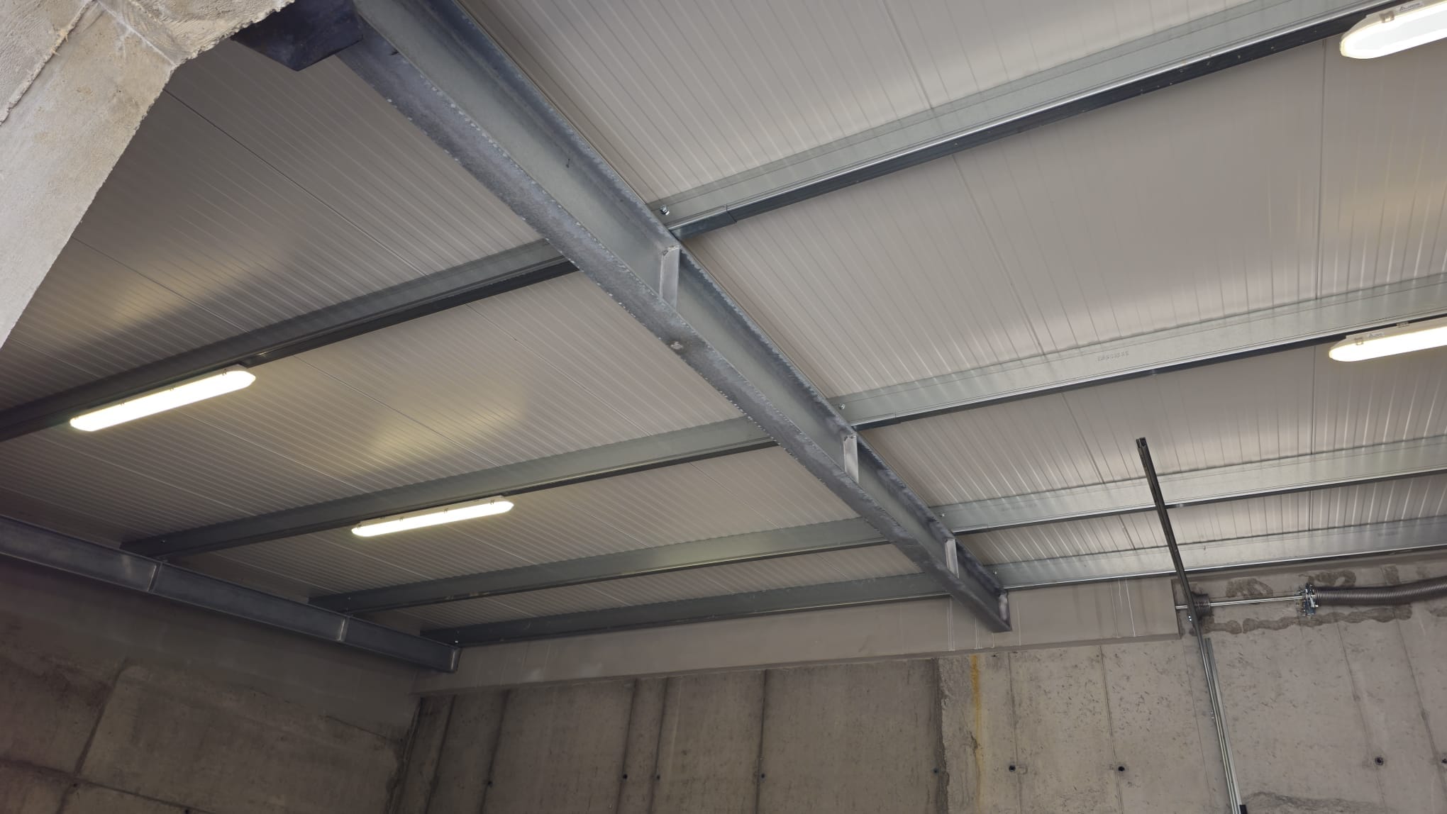 Iluminat interior și exterior profesional