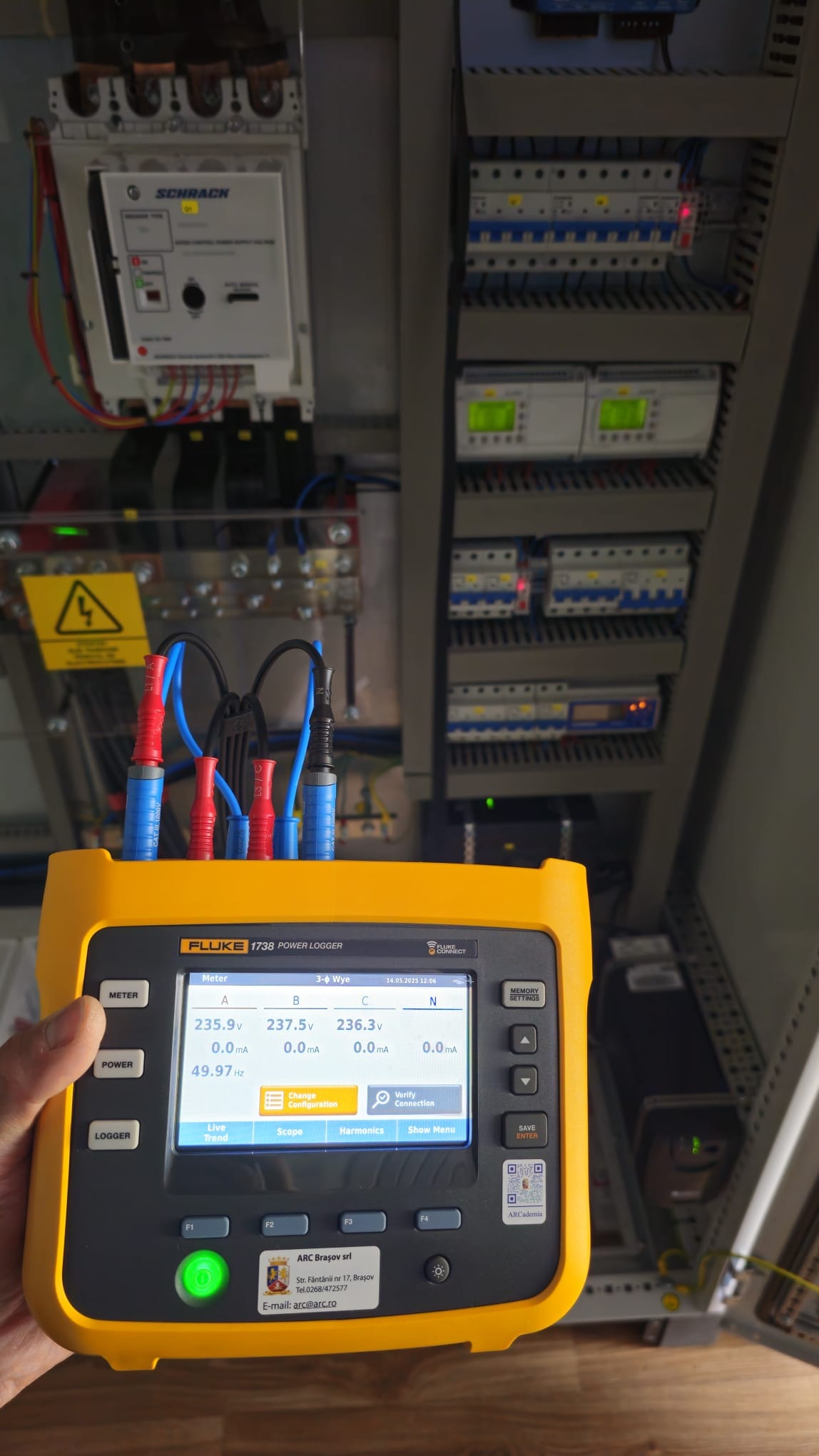 Testare circuite și analiză a calității energiei cu analizor de rețea