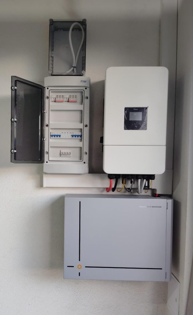 Sistem fotovoltaic hibrid - Cluj-Napoca